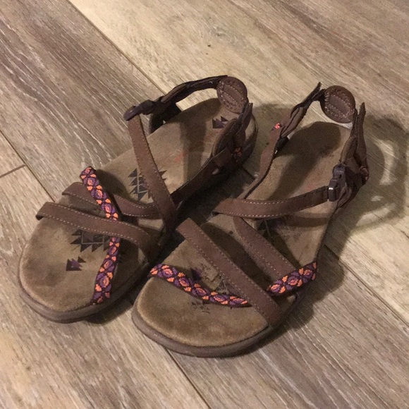 sketchers sandals ladies